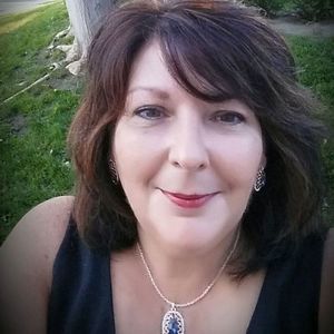 Meet your Posher, Denise